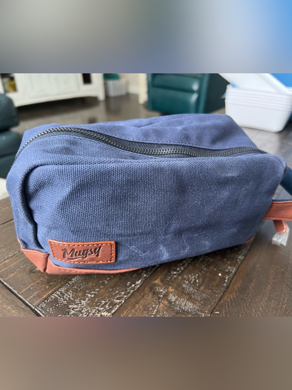 NEW- Mugsy Navy Canvas Toiletry Bag with Brown Trim